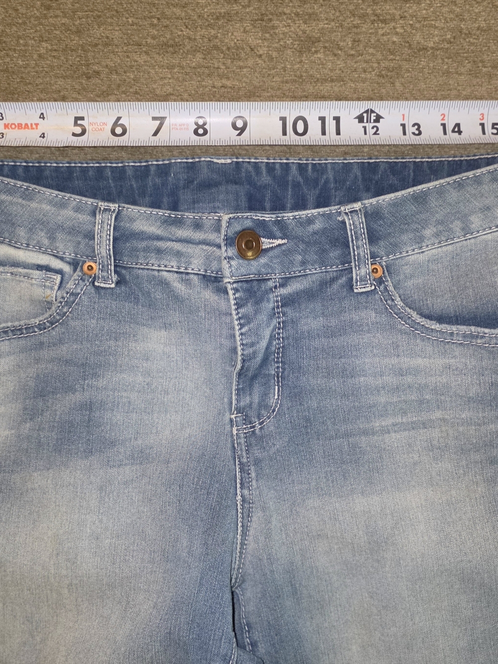 Time and Tru High-Rise Light Blue Washed Jeans Size 14
